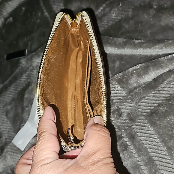 NWT Coach Wristlet with 2 card slots. Signature PVC Leather. - Picture 3 of 3